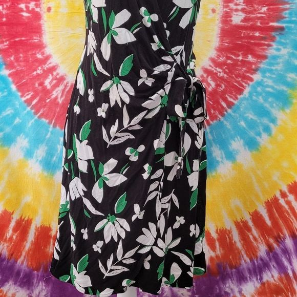 A New Day | Wrap Dress | Color: Floral | Size: M - Picture 3 of 4